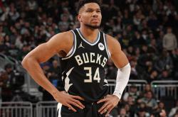 字母哥爆冷击败中国队，高光表现引爆全场！的简单介绍